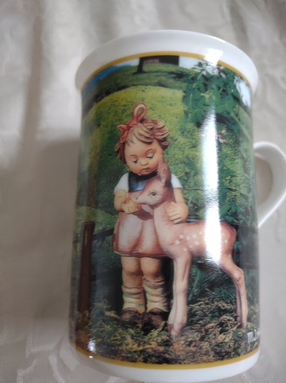 April Playmates Hummel Goebel Fine Porcelain Collector Mug